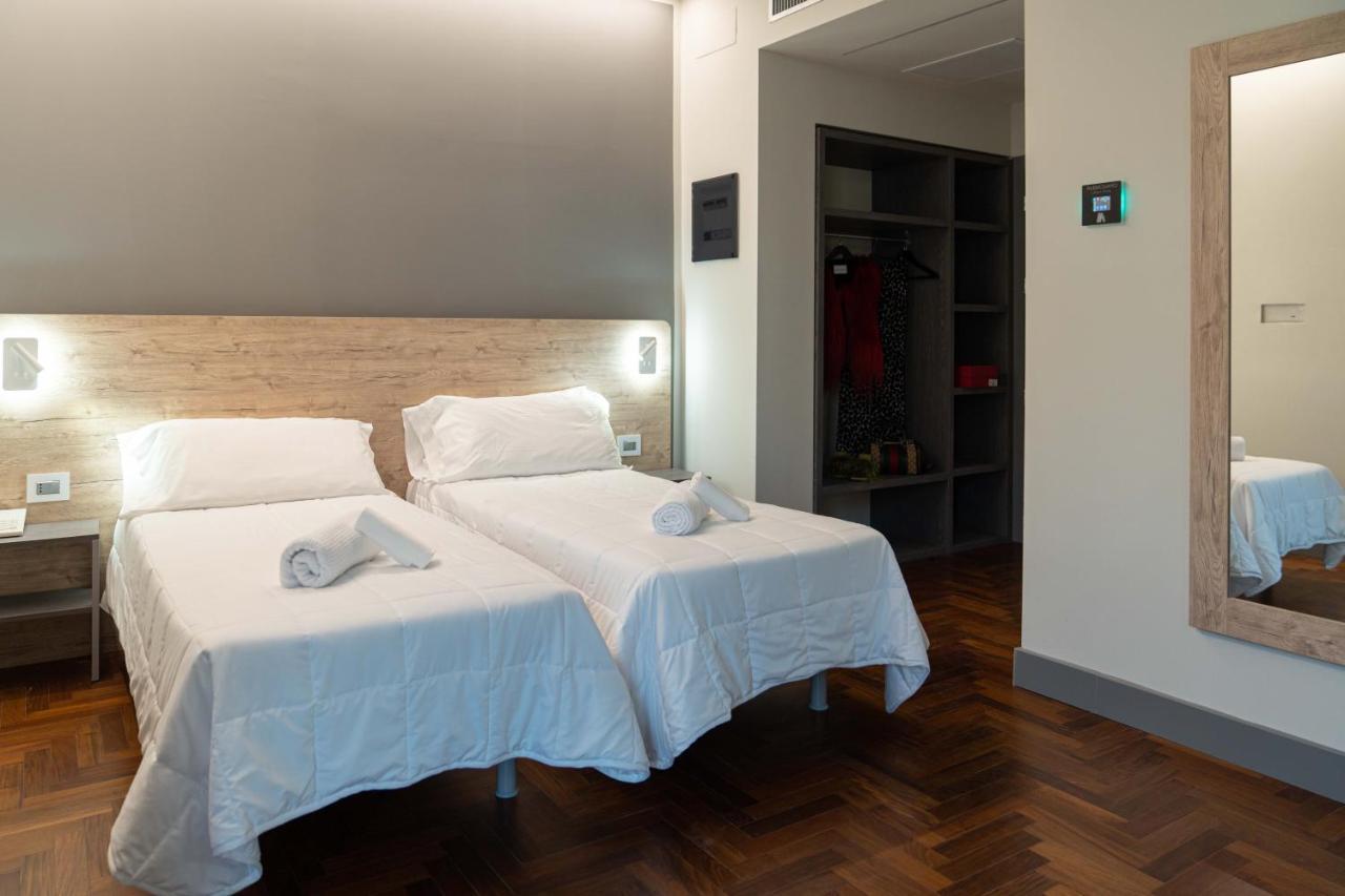 Hotel Ambrosiano モンテカティーニ・テルメ エクステリア 写真