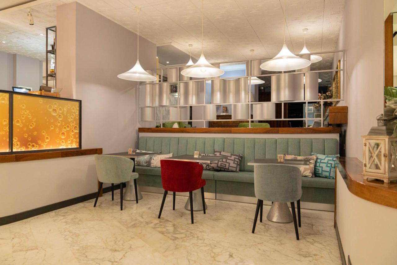 Hotel Ambrosiano モンテカティーニ・テルメ エクステリア 写真